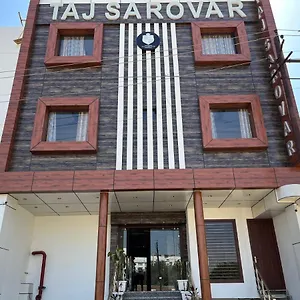 *** Hotel Taj Sarovar India