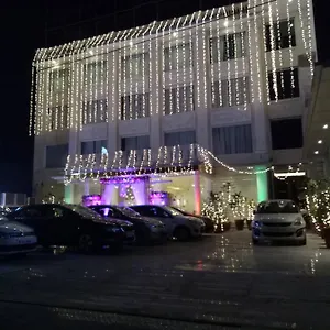 ** Hotel Silky India